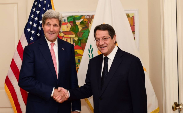 Συνάντηση Αναστασιάδη-Κέρι στο Νταβός