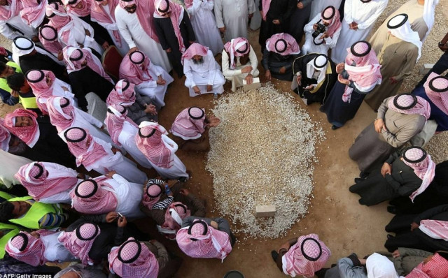 Ολάντ και Κάμερον στη Σαουδική Αραβία σε ένδειξη συμπαράστασης