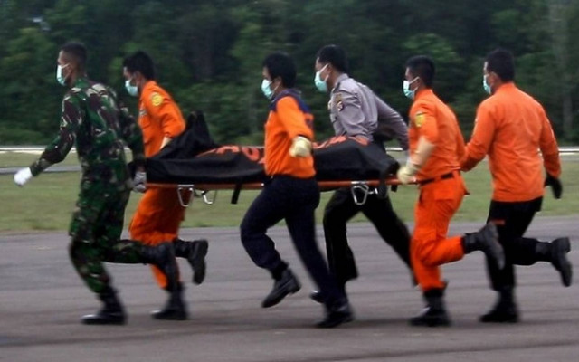 Ινδονησία: Ανάσυρση τεσσάρων σορών από τη θάλασσα της Ιάβας