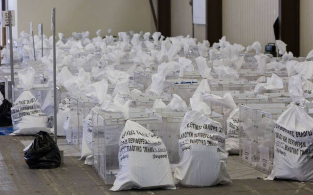 Βουλευτικές εκλογές 2015: Ανοιχτά τα γραφεία ταυτοτήτων