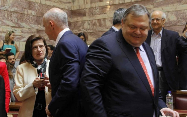 Απάντηση ΓΑΠ σε Βενιζέλο: Να μη μιλούν όσοι συνεργάστηκαν με Μπαλτάκους
