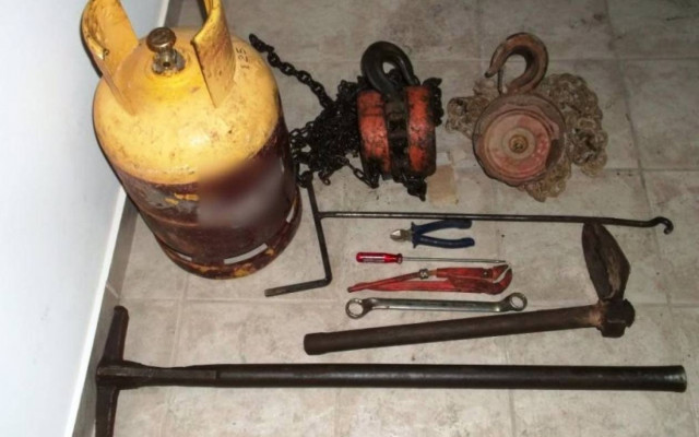 Τέσσερις συλλήψεις για κλοπές μεταλλικών αντικειμένων (Pics)