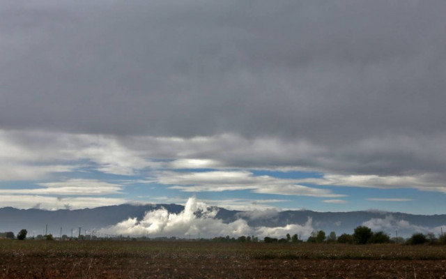 Με βροχές και καταιγίδες θα υποδεχθεί τη νέα κυβέρνηση ο... καιρός