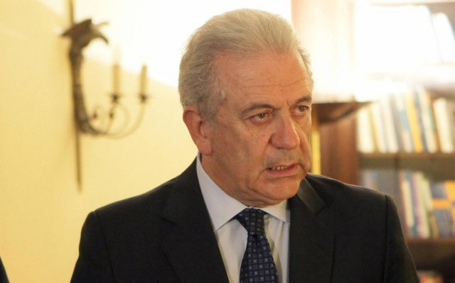 Europolitics: Φήμες για αποχώρηση Αβραμόπουλου- Σενάρια για ΠτΔ