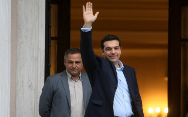 Οι πολίτες ζητούν: «Αλέξη, τα λαμόγια φυλακή» (vid)