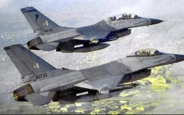 Πακιστάν: Αεροπορικές επιδρομές με 76 Ταλιμπάν νεκρούς