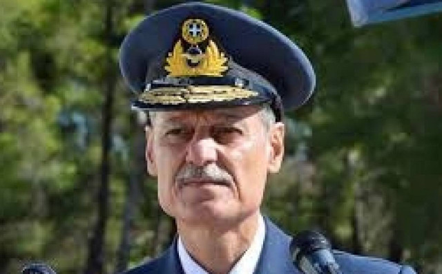 Στην αεροπορική βάση του Los Llanos ο αρχηγός ΓΕΑ