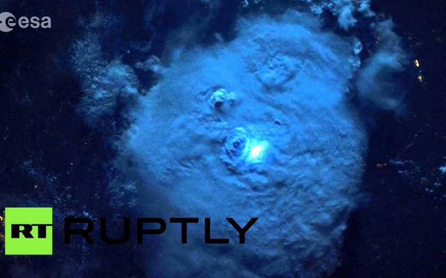 Πώς φαίνονται οι αστραπές από το διάστημα; (video)