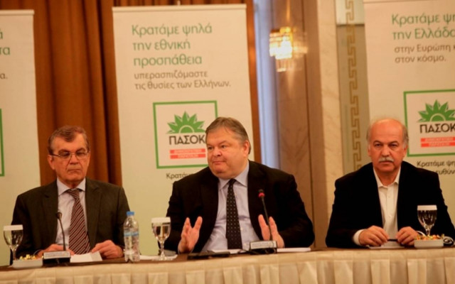 ΠΑΣΟΚ: Τέλος ο Βενιζέλος – Περιμένει μέχρι το συνέδριο