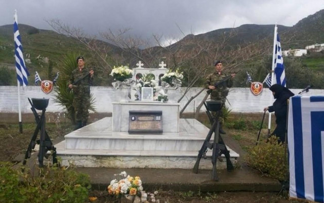 Ο Καμμένος τίμησε τη μνήμη του καταδρομέα Μανώλη Μπικάκη