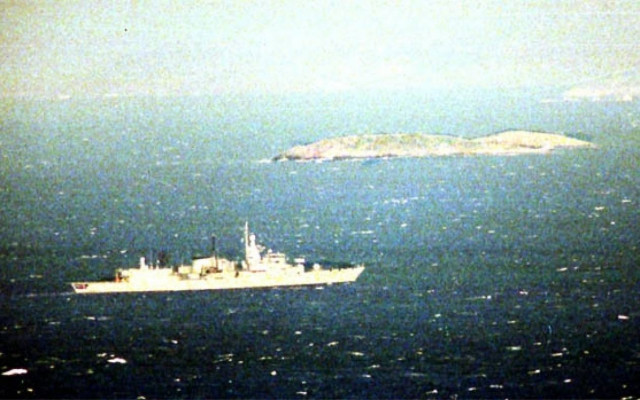 Στεφάνι για τους ήρωες των Ιμίων από τον Καμμένο – Τουρκικά μαχητικά κοντά στο σημείο