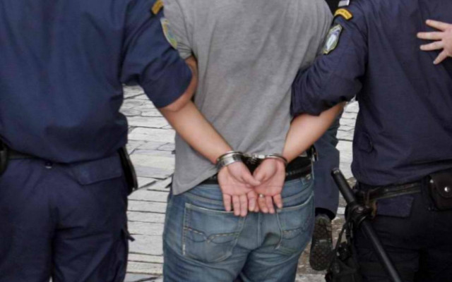 Αυτόφωρο και κατάσχεση ΙΧ για μεταφορά μετανάστη