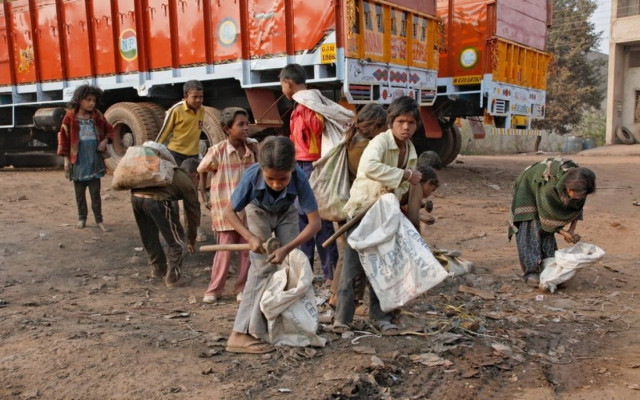 Ινδία: Η αστυνομία έσωσε εκατοντάδες παιδιά που ζούσαν σε συνθήκες δουλείας