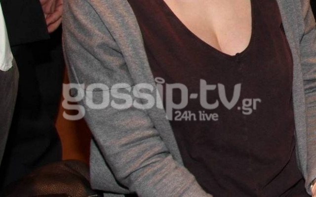 Ελληνίδα ηθοποιός πιο λαμπερή από ποτέ στον έκτο μήνα της εγκυμοσύνης της!