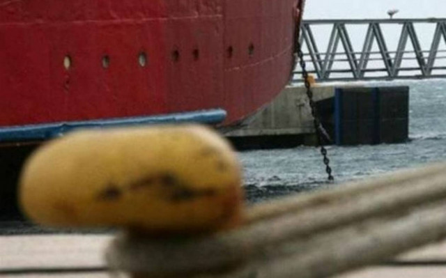 Μερική άρση του απαγορευτικού - Κανονικά τα δρομολόγια από Πειραιά