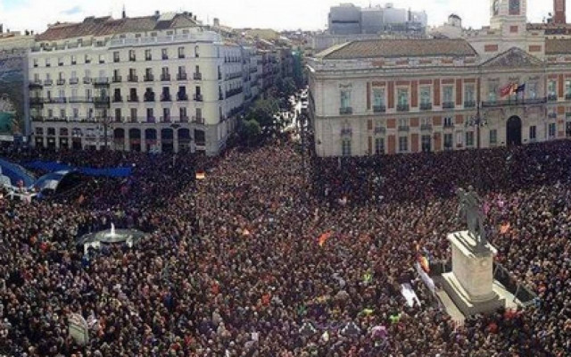 Podemos: «Άνεμος αλλαγής στην Ευρώπη» σε άπταιστα ελληνικά... (vid)