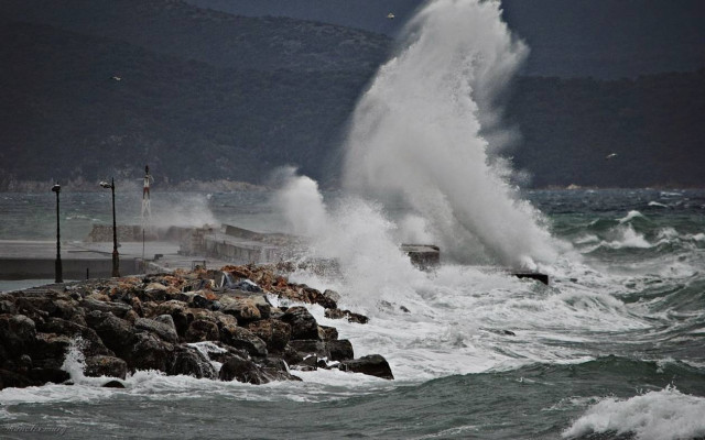 Σάμος: Κατάρρευση  κτίσματος λόγω των θυελλωδών ανέμων
