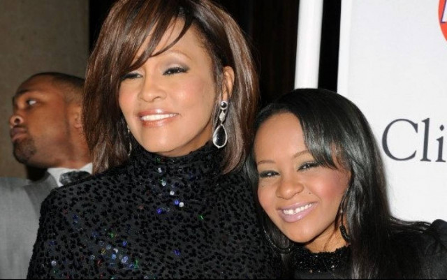 Σε κώμα παραμένει η κόρη της Γουίτνεϊ Χιούστον