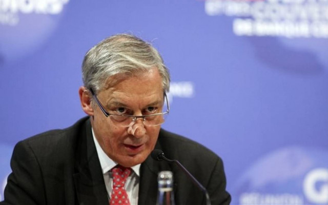 Κατά της διαγραφής του ελληνικού χρέους ο διοικητής της γαλλικής Κεντρικής Τράπεζας