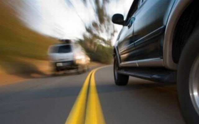 Ρόδος: Προσπάθησε να τους πατήσει με το αυτοκίνητό του