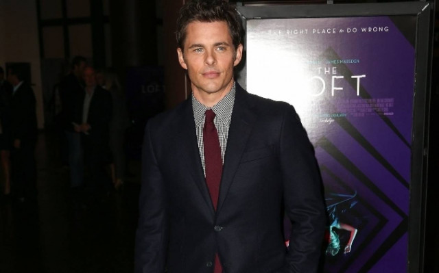 O James Mardsen με κουστούμι από τη συλλογή Tommy Hilfiger Tailored