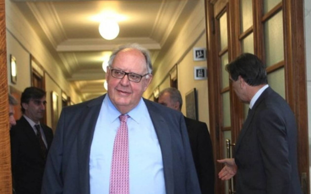 Πάγκαλος κατά Βαρουφάκη: Όταν φοράνε γραβάτες δεν πας με τις παντόφλες !