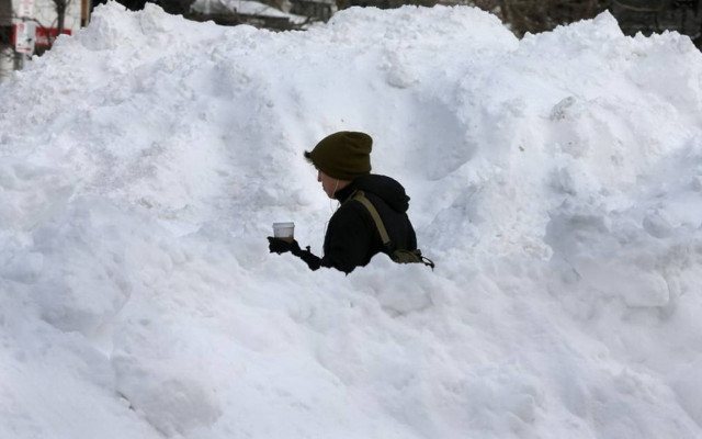 Επτά νεκροί από τη χιονοθύελλα που έπληξε τα βορειοανατολικά των ΗΠΑ (video+pics)