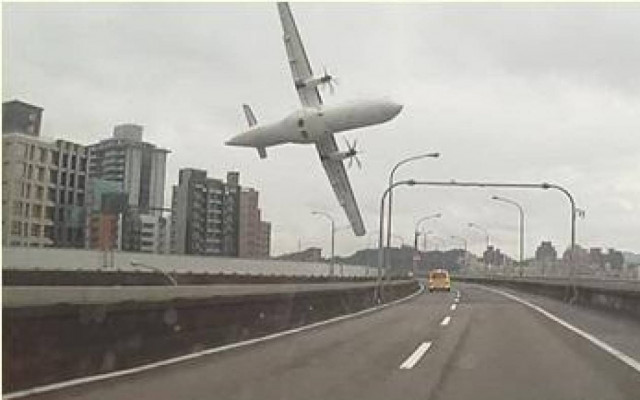 Ταϊβάν-TransAsia: Τουλάχιστον 12 οι νεκροί - 19 άτομα αγνοούνται