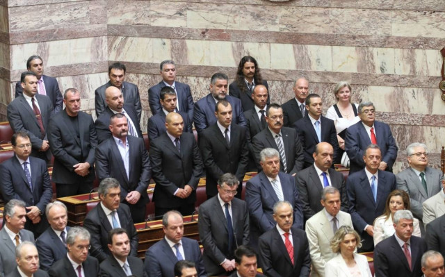 Οριστικά σε δίκη ο Νίκος Μιχαλολιάκος και όλοι οι βουλευτές της Χρυσής Αυγής