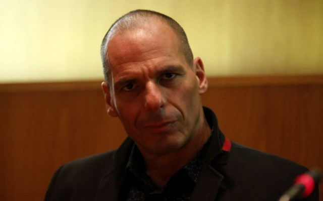 Ανακοίνωση – απάντηση του Γιάνη Βαρουφάκη στην απόφαση της ΕΚΤ