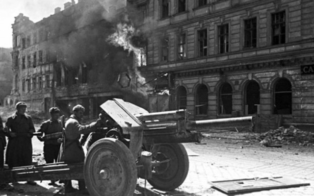 Ρωσία: 3-4 τρις ευρώ θα απαιτήσει από τη Γερμανία για τις πολεμικές αποζημιώσεις