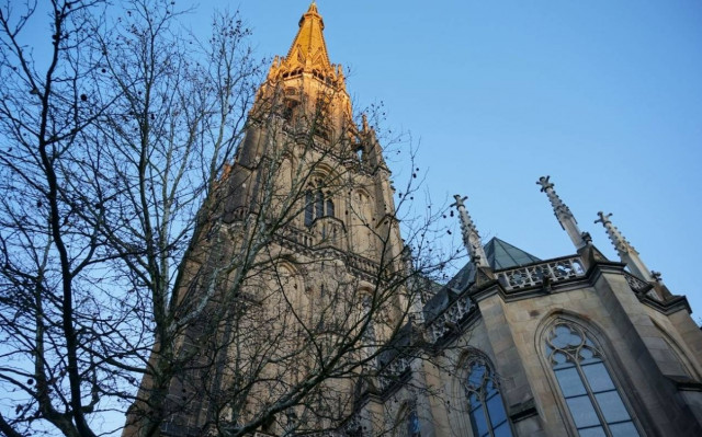 «Πάπα Φραγκίσκε ήμαρτον, σταματήστε τις καμπάνες»