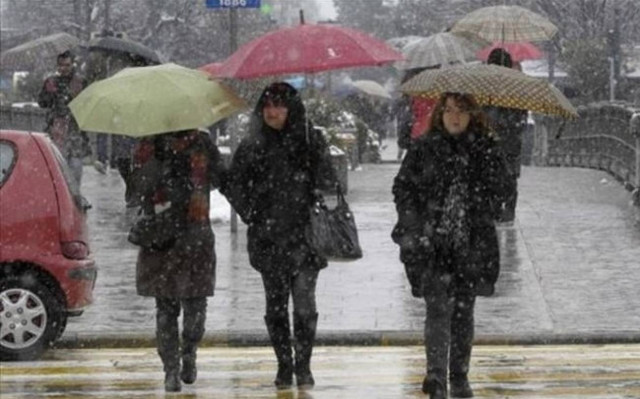 Ο καιρός του Σαββατοκύριακου – Χιόνια και κρύο την Κυριακή