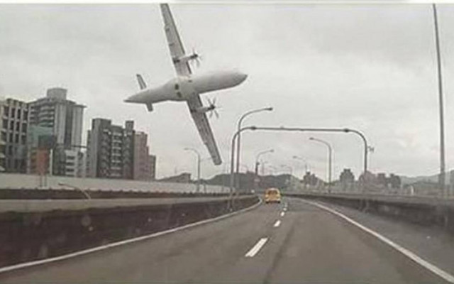 TransAsia: Και οι δύο κινητήρες έσβησαν μετά την απογείωση