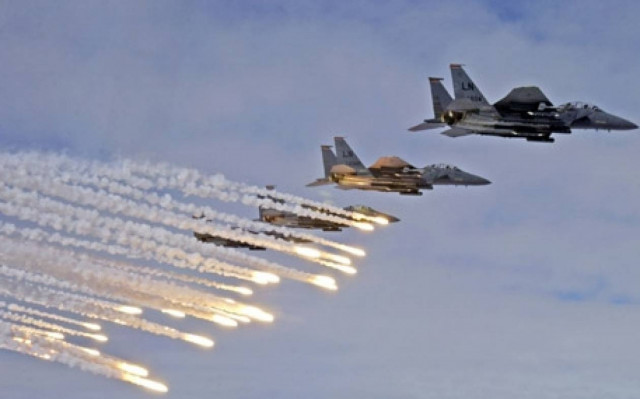 «Βροχή» οι επιδρομές κατά θέσεων του Ισλαμικού Κράτους