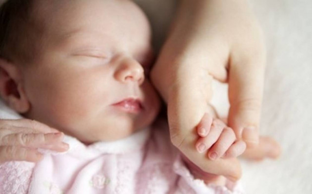 Αληθινή ιστορία: «Έζησα τη γέννηση της υιοθετημένης κόρης μου!»