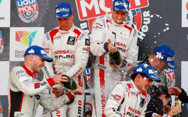 Αγώνες GT: Η Nissan νικήτρια στο 12ωρο αγώνα του Barthurst (photos&video)
