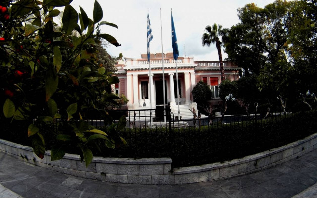 Κορυφαίο κυβερνητικό στέλεχος στο Newsbomb: Δεν μπλοφάρουμε στη διαπραγμάτευση