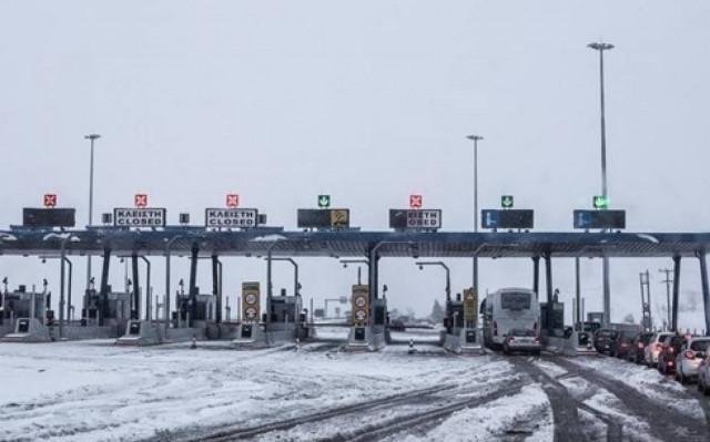 Διακοπή της κυκλοφορίας σε τμήμα της Παλαιάς Εθνικής Οδού Αθηνών-Θηβών λόγω χιονιά