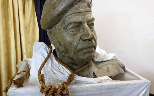 Σε δημοπρασία η θηλιά με την οποία απαγχόνισαν τον Σαντάμ