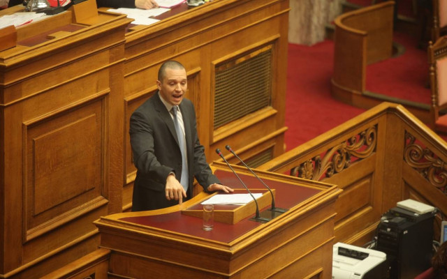 Κασιδιάρης: Δημοψήφισμα και άμεση στροφή προς τη Ρωσία