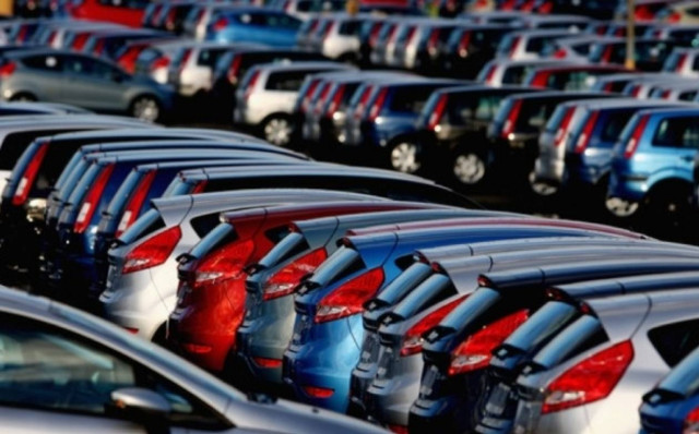 Περισσότερα καινούργια οχήματα στο δρόμο