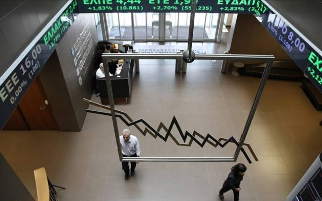 Διευρύνει τις απώλειες το Χ.Α... οι τράπεζες στον κυκλώνα