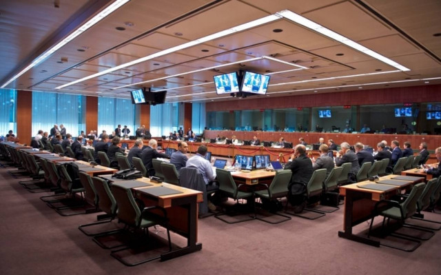 Χωρίς τις γραβάτες της υποταγής...