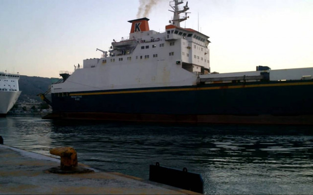 Απέπλευσε το «Πελαγίτης» εν μέσω κακοκαιρίας παρά το απαγορευτικό