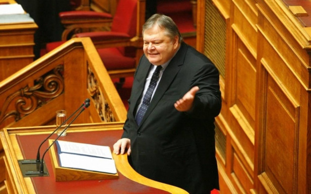 Βενιζέλος: Ο Βαρουφάκης κάνει πολιτικές και επικοινωνιακές πιρουέτες (video)