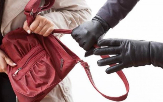 Προκάλεσαν ακόμα και τροχαίο προκειμένου να ληστέψουν ηλικιωμένη