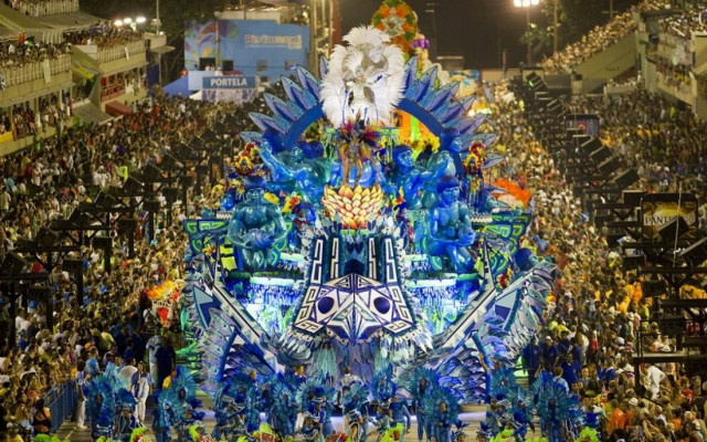 Βραζιλία: Παράταση θα πάρει το διάσημο καρναβάλι Ρίο ντε Τζανέιρο (pics)
