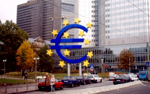 Τζάζμπεκ (ΕΚΤ): Οι ελληνικές τράπεζες δεν αντιμετωπίζουν κίνδυνο φερεγγυότητας