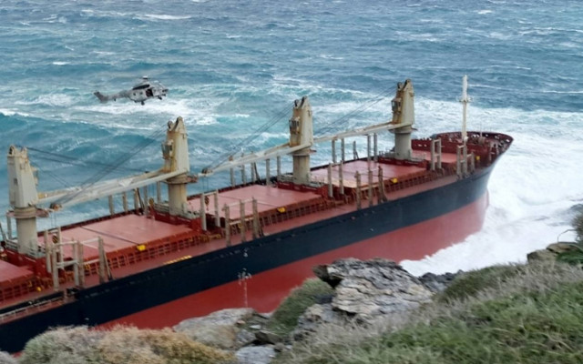 ΣΥΝΕΧΗΣ ΕΝΗΜΕΡΩΣΗ: Θρίλερ με το πλοίο «GOODFAITH» που προσάραξε στην Άνδρο